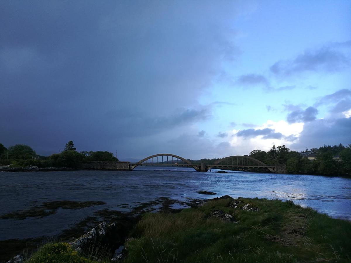 Watersedge Seaviews Hotel Kenmare Bagian luar foto