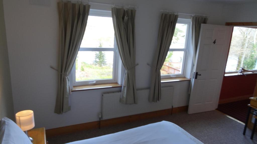 Watersedge Seaviews Hotel Kenmare Bagian luar foto