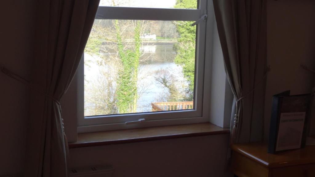Watersedge Seaviews Hotel Kenmare Bagian luar foto