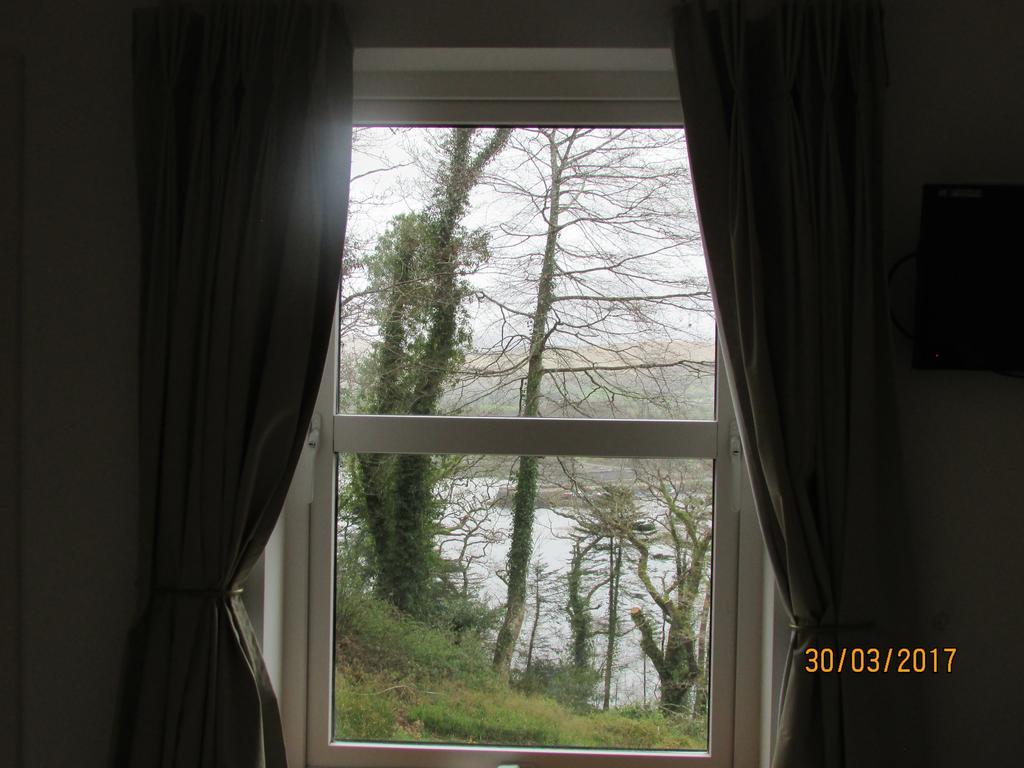 Watersedge Seaviews Hotel Kenmare Bagian luar foto