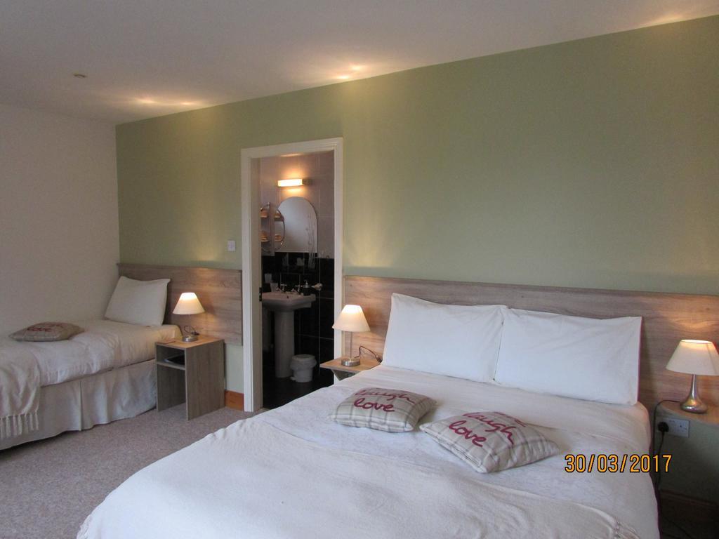 Watersedge Seaviews Hotel Kenmare Bagian luar foto