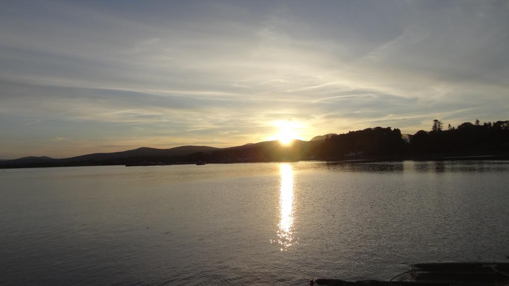Watersedge Seaviews Hotel Kenmare Bagian luar foto
